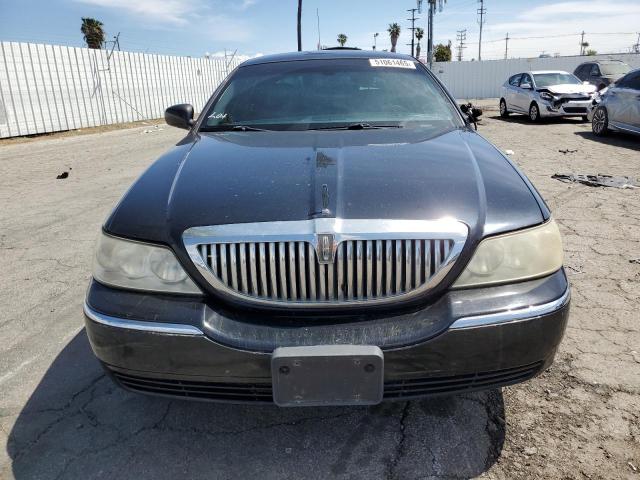 1LNHM84W13Y627957 - 2003 LINCOLN TOWN CAR EXECUTIVE L BLACK photo 5