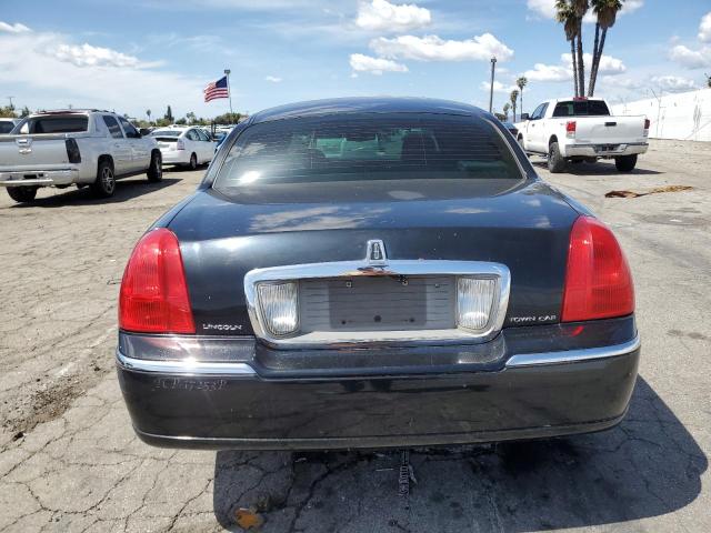1LNHM84W13Y627957 - 2003 LINCOLN TOWN CAR EXECUTIVE L BLACK photo 6