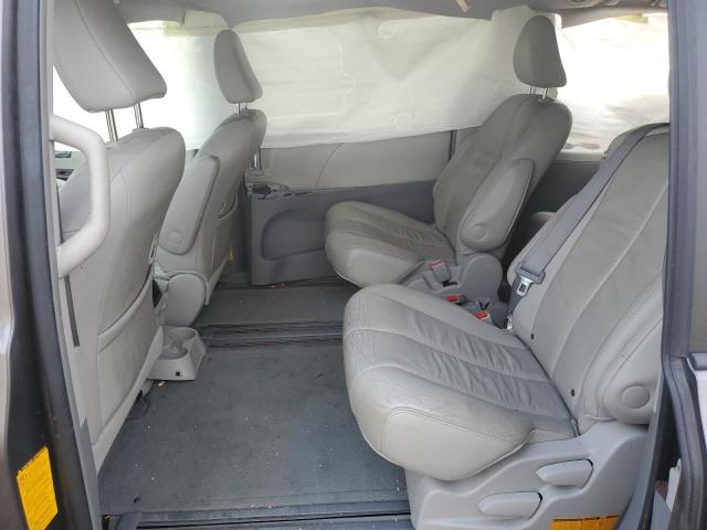 5TDYK3DC9CS226154 - 2012 TOYOTA SIENNA XLE GRAY photo 11