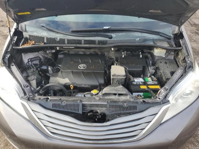 5TDYK3DC9CS226154 - 2012 TOYOTA SIENNA XLE GRAY photo 12