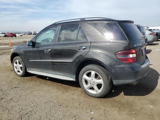 4JGBB22E58A417168 - 2008 MERCEDES-BENZ ML 320 CDI BLACK photo 2