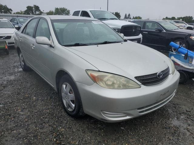 JTDBE32K520118929 - 2002 TOYOTA CAMRY LE SILVER photo 4