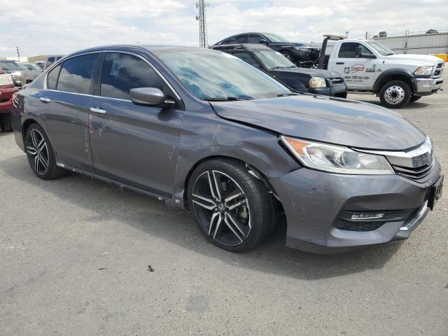 1HGCR2F5XHA292202 - 2017 HONDA ACCORD SPORT GRAY photo 4