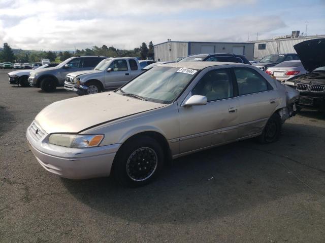 1997 TOYOTA CAMRY LE, 