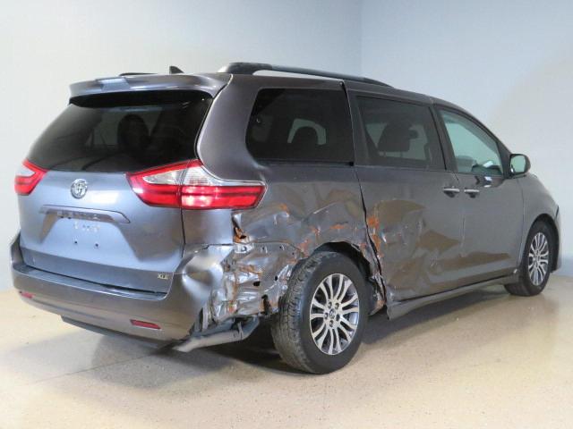 5TDYZ3DC3JS921237 - 2018 TOYOTA SIENNA XLE GRAY photo 4