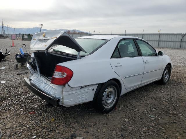 JTDBF30K920045998 - 2002 TOYOTA CAMRY LE WHITE photo 3