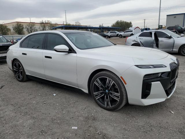 WBY53EJ04PCN73595 - 2023 BMW I7 XDRIVE60 WHITE photo 4