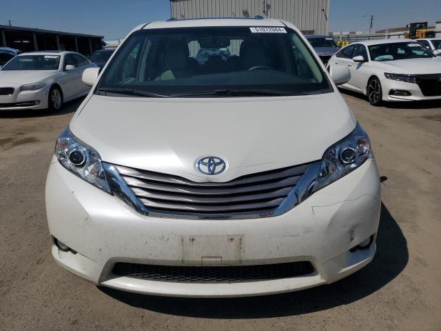 5TDYZ3DC6HS854479 - 2017 TOYOTA SIENNA XLE WHITE photo 5