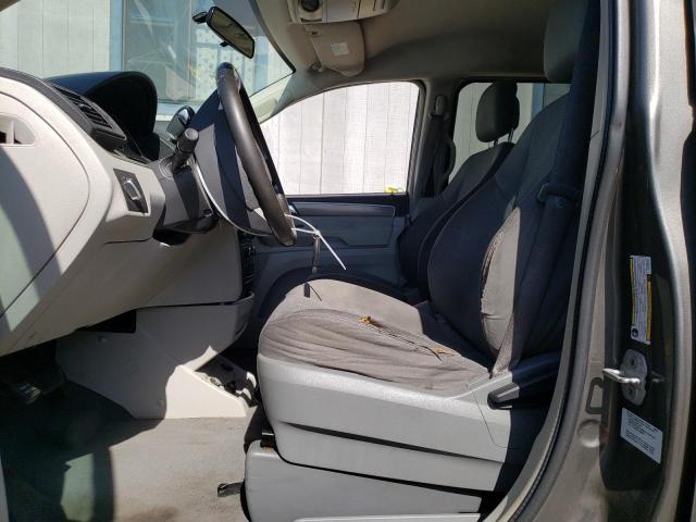 2V4RW4D13AR388046 - 2010 VOLKSWAGEN ROUTAN S GRAY photo 7