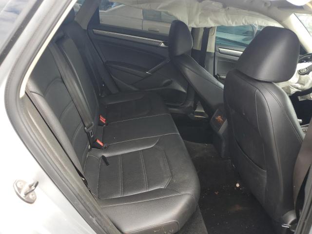 1VWDT7A39HC066063 - 2017 VOLKSWAGEN PASSAT R-LINE Gümüş foto 10