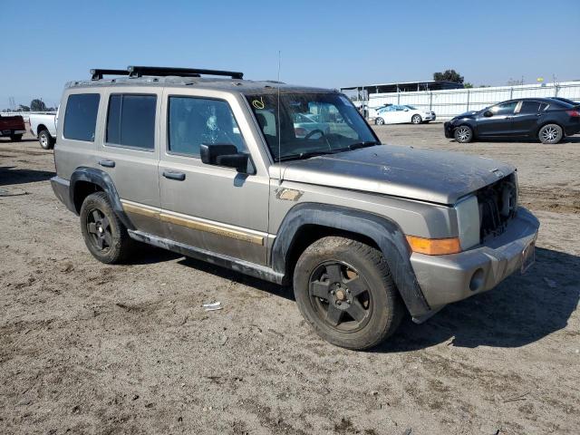 1J8HG48N96C195814 - 2006 JEEP COMMANDER GOLD photo 4