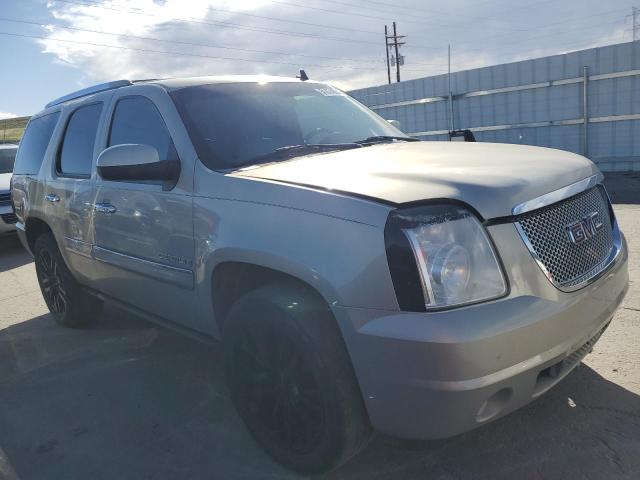 1GKFK63847J338759 - 2007 GMC YUKON DENALI GOLD photo 4