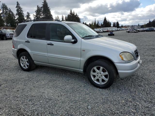 4JGAB72E7XA110253 - 1999 MERCEDES-BENZ ML 430 SILVER photo 4