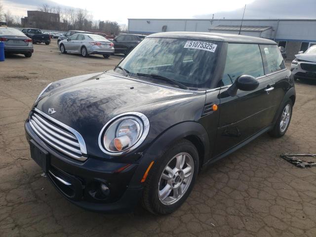 2013 MINI COOPER, 