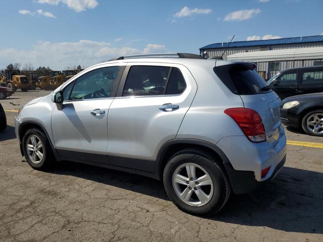 KL7CJLSB3LB015429 - 2020 CHEVROLET TRAX 1LT SILVER photo 2