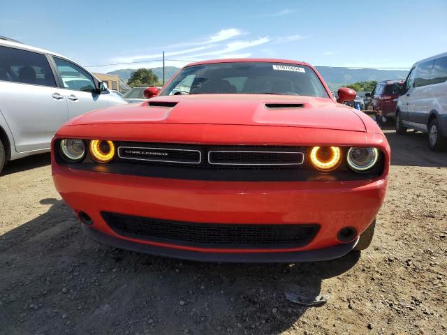 2C3CDZAG5GH137463 - 2016 DODGE CHALLENGER SXT RED photo 5