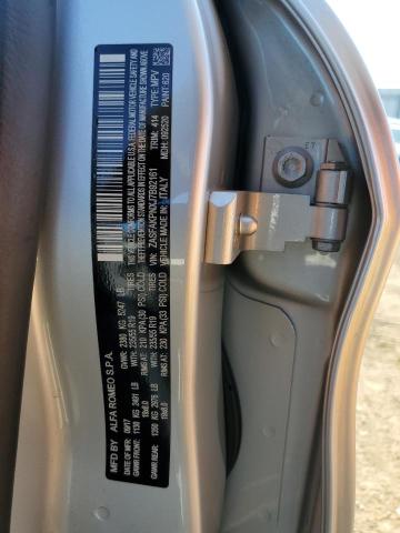 ZASFAKPNXJ7B92161 - 2018 ALFA ROMEO STELVIO SPORT Silber Foto 13