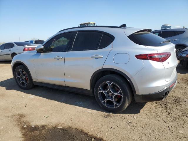 ZASFAKPNXJ7B92161 - 2018 ALFA ROMEO STELVIO SPORT Silber Foto 2