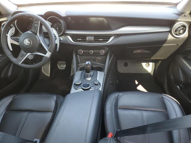 ZASFAKPNXJ7B92161 - 2018 ALFA ROMEO STELVIO SPORT Silber Foto 8