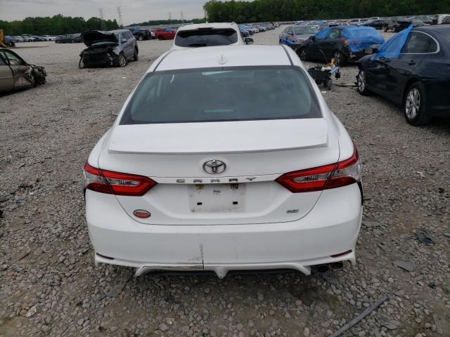 4T1M11AK3LU881743 - 2020 TOYOTA CAMARY SE WHITE photo 6