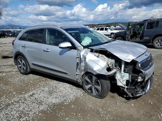 KNDCC3LC6H5072315 - 2017 KIA NIRO EX SILVER photo 4