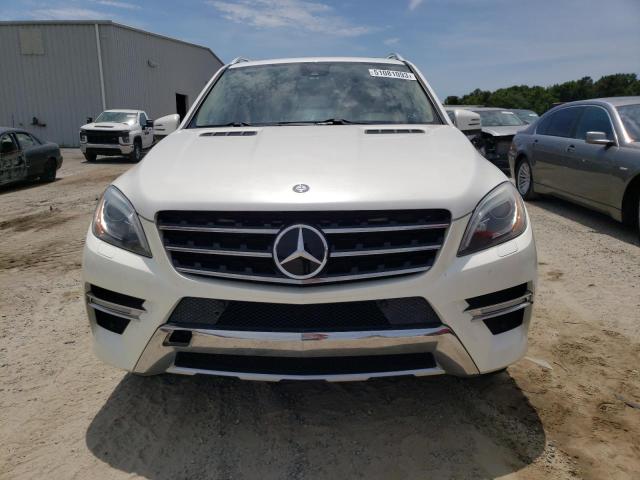 4JGDA7DB9CA044964 - 2012 MERCEDES-BENZ ML 550 4MATIC WHITE photo 5