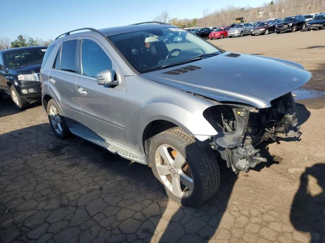 4JGBB8GB3BA730227 - 2011 MERCEDES-BENZ ML 350 4MATIC GRAY photo 4