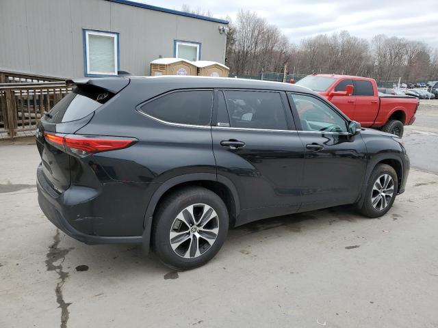 5TDGZRBH5MS061858 - 2021 TOYOTA HIGHLANDER XLE BLACK photo 3