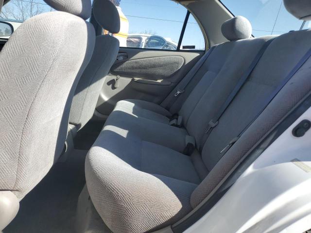 1Y1SK52821Z400217 - 2001 CHEVROLET GEO PRIZM BASE WHITE photo 10