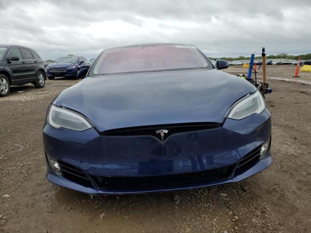 5YJSA1E2XHF210673 - 2017 TESLA MODEL S ლურჯი ფოტო 5