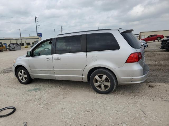 2V4RW3DG7BR767048 - 2011 VOLKSWAGEN ROUTAN SE GRAY photo 2