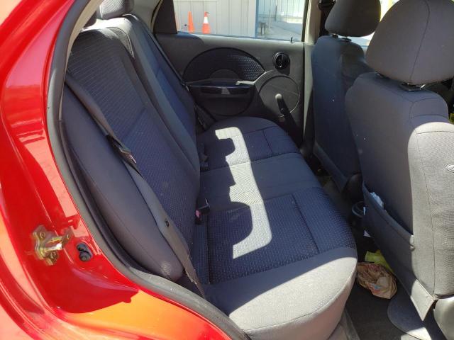 KL1TD56656B628702 - 2006 CHEVROLET AVEO BASE RED photo 10