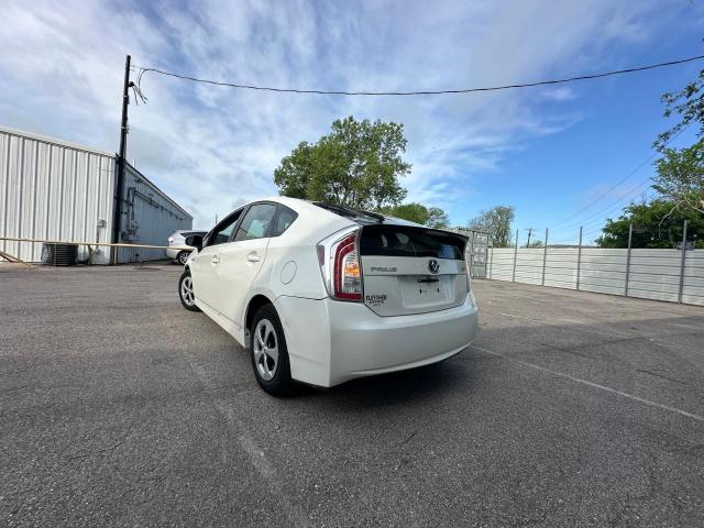 JTDKN3DU0D5659164 - 2013 TOYOTA PRIUS WHITE photo 3