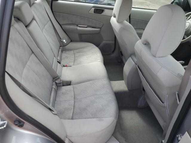 JF2SH6BC7AH773757 - 2010 SUBARU FORESTER XS Silber Foto 11