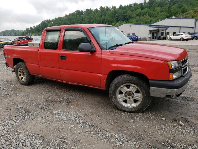 1GCEK19V07Z184527 - 2007 CHEVROLET SILVERADO K1500 CLASSIC RED photo 4