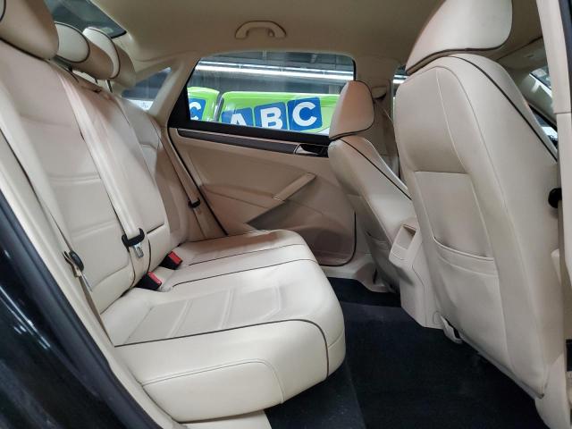 1VWDT7A39HC069156 - 2017 VOLKSWAGEN PASSAT R-LINE შავი ფოტო 10