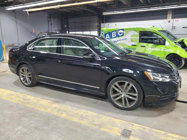 1VWDT7A39HC069156 - 2017 VOLKSWAGEN PASSAT R-LINE შავი ფოტო 4