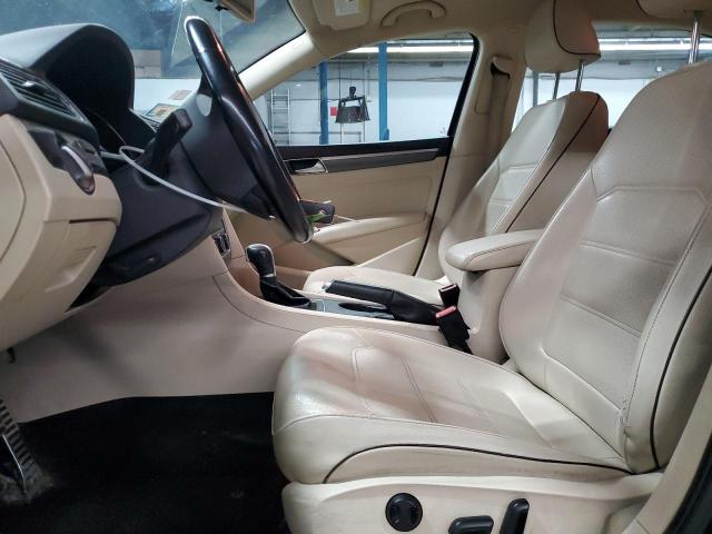 1VWDT7A39HC069156 - 2017 VOLKSWAGEN PASSAT R-LINE შავი ფოტო 7