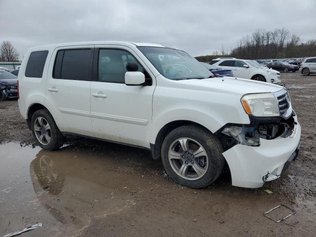 5FNYF4H36FB061712 - 2015 HONDA PILOT SE WHITE photo 4