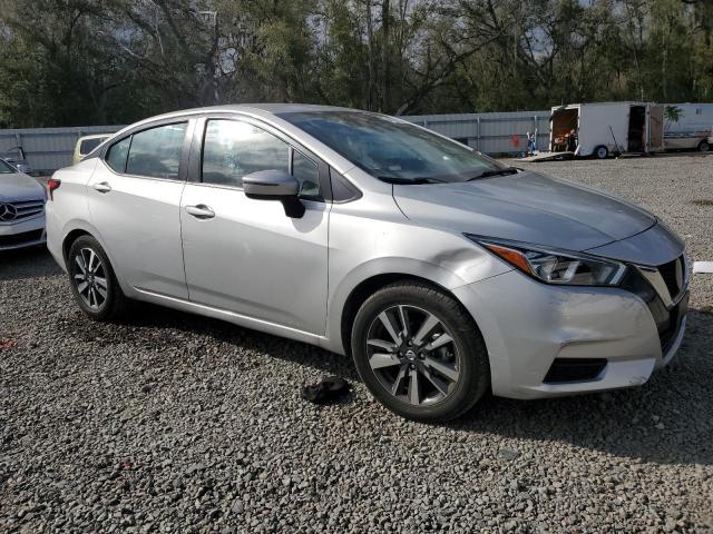 3N1CN8EV0ML827722 - 2021 NISSAN VERSA SV SILVER photo 4