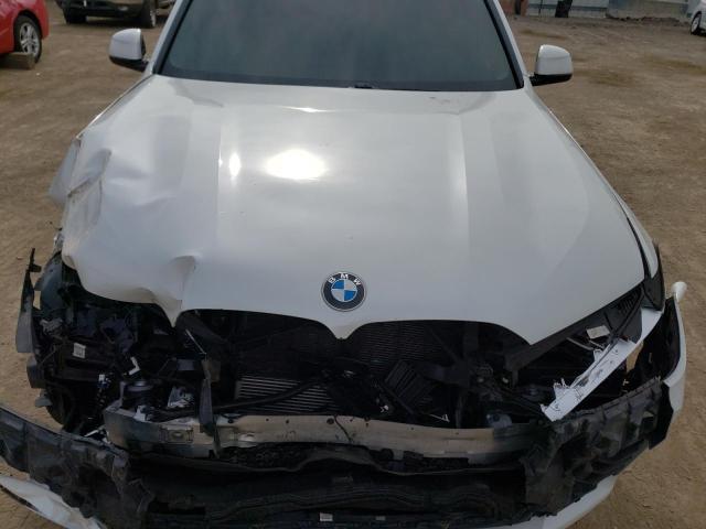 5UXCW2C58KL083854 - 2019 BMW X7 XDRIVE40I WHITE photo 11