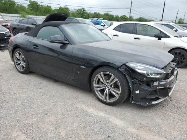 WBAHF3C05SWY40884 - 2025 BMW Z4 SDRIVE30I BLACK photo 4