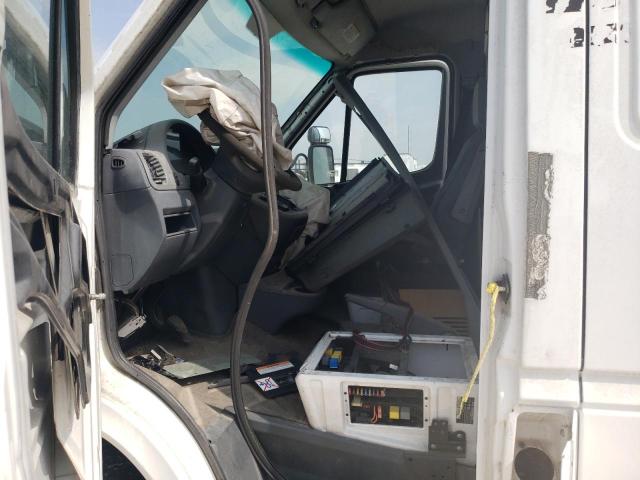 WDYPD644355792470 - 2005 FREIGHTLINER SPRINTER 2500 WHITE photo 7