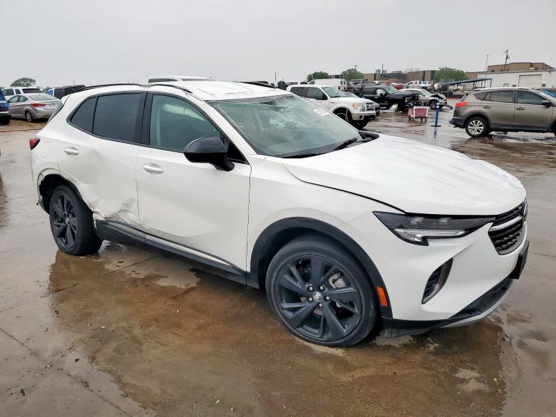 LRBAZLR42PD031320 - 2023 BUICK ENVISION PREFERRED WHITE photo 4