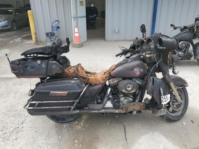 1HD1FCW186Y612542 - 2006 HARLEY-DAVIDSON FLHTCUI 烧焦的 照片 1