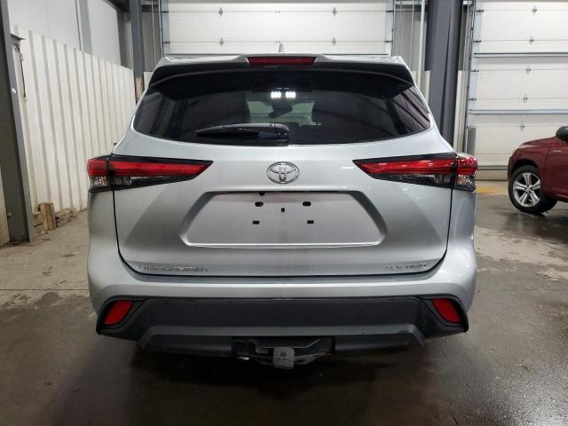 5TDGZRBH0NS181522 - 2022 TOYOTA HIGHLANDER XLE 银色 照片 6