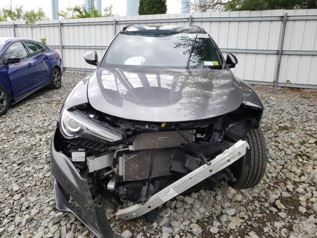 ZASPAKBN0K7C51456 - 2019 ALFA ROMEO STELVIO TI CHARCOAL photo 11