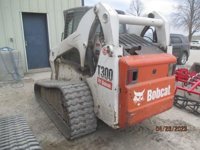 532015720 - 2007 BOBCAT T300 WHITE photo 9