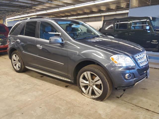 4JGBB8GB1BA633723 - 2011 MERCEDES-BENZ ML 350 4MATIC GRAY photo 4