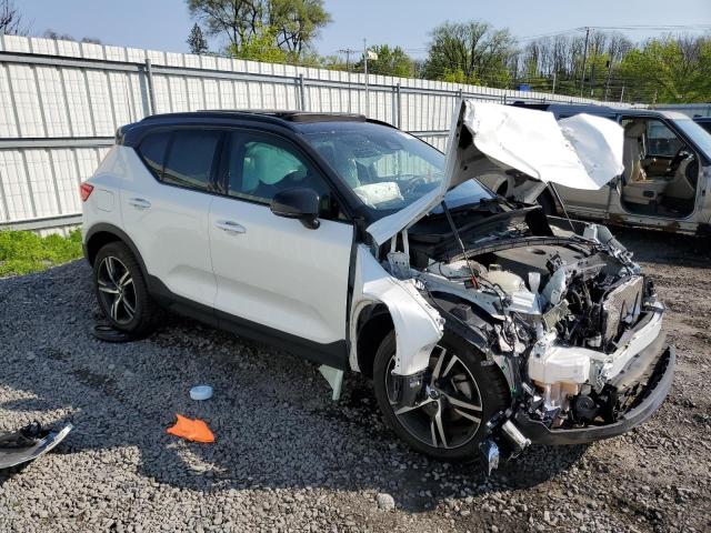 YV4162UM2L2337898 - 2020 VOLVO XC40 T5 R-DESIGN WHITE photo 4